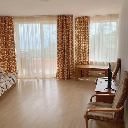 شقة Riviera By Kalina Resort,